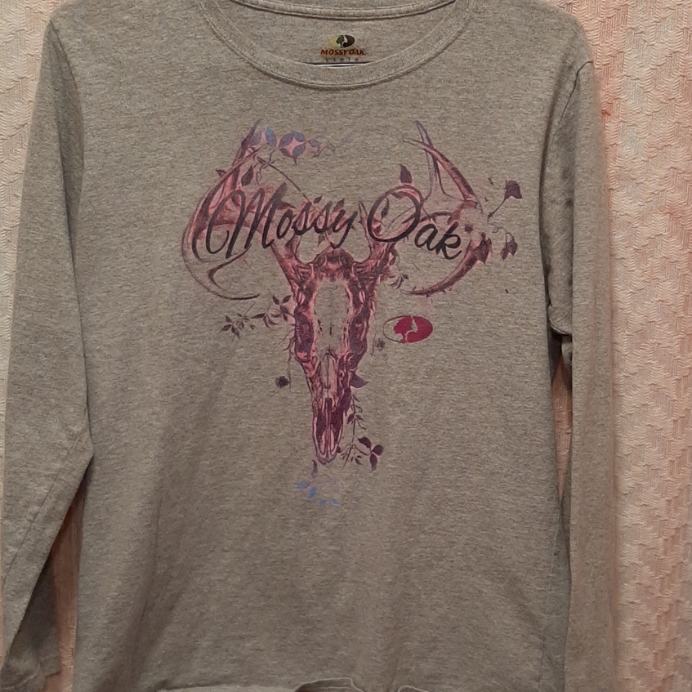 Mossy Oak Longsleeve Deer Skull Graphic Tee Size Large